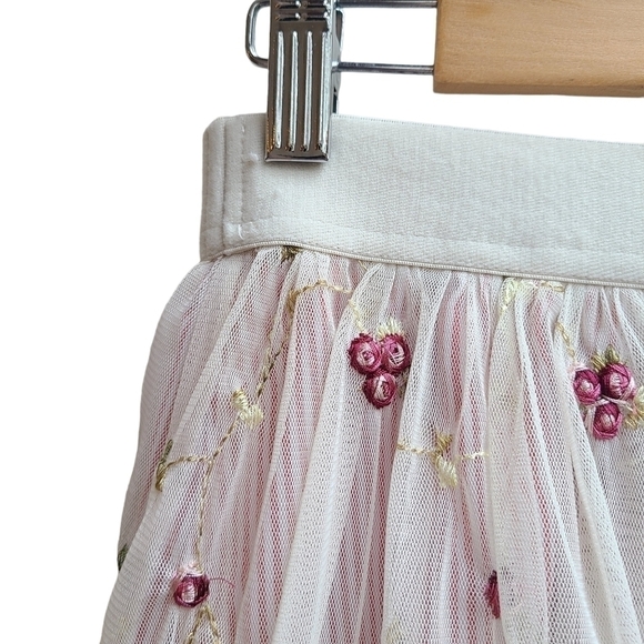 Cream Layered Tulle Skirt with 3D Flowers and Elastic Waistband, Size Small - Picture 9 of 11